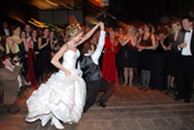 BeautyenBeweging-Openingsdans, kers op de taart